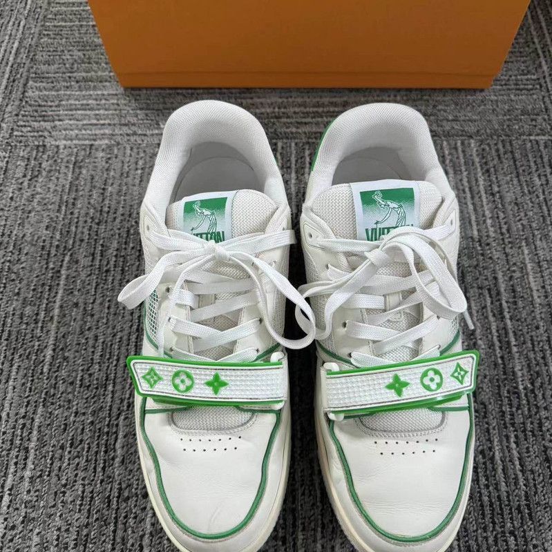 Louis Vuitton Louis Vuitton Classic Pattern Retro Stylish Sneakers 0079 Size US 9.5 / IT 39.5 - 1 Thumbnail