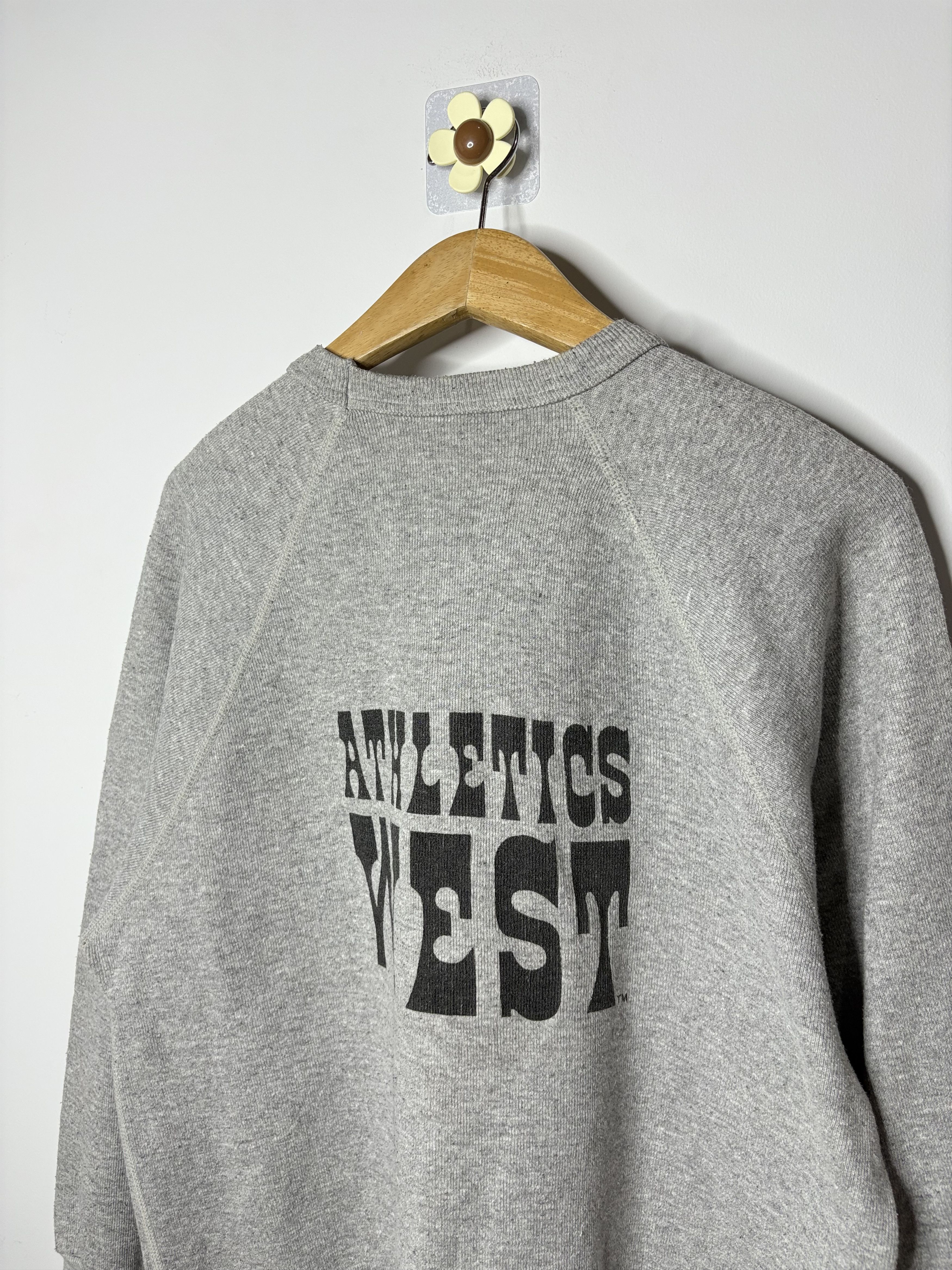 Nike VINTAGE 70s Nike Athletics West Crewneck Sweatshirt L Gray Size US M / EU 48-50 / 2 - 8 Thumbnail