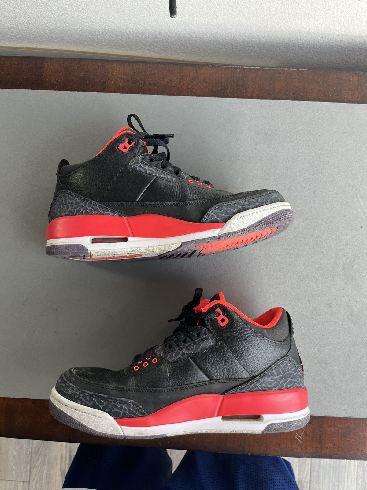 Jordan Brand Jordan 3. Black and red Size US 7.5 / EU 40-41 - 2 Thumbnail