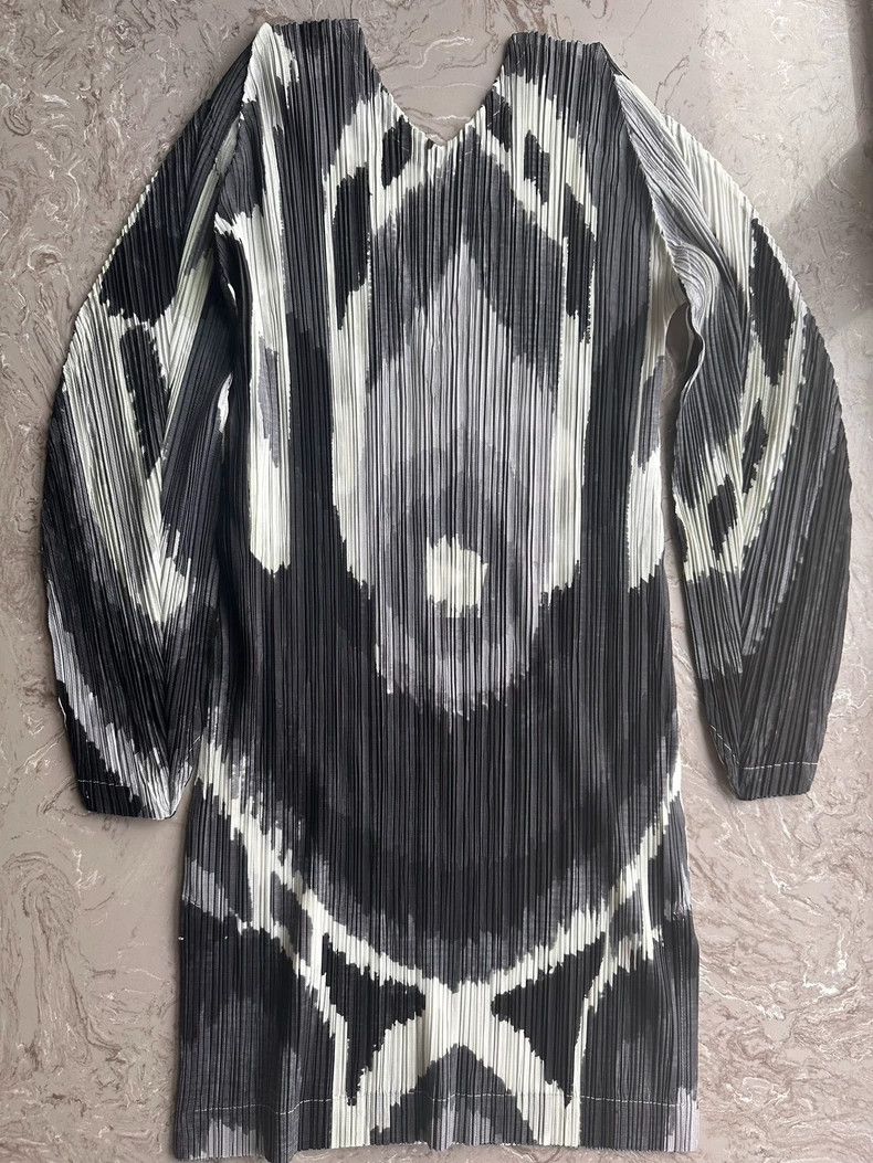 Issey Miyake Issey Miyake size:3 Black futuristic technology top Size XS / US 0-2 / IT 36-38 - 2 Thumbnail