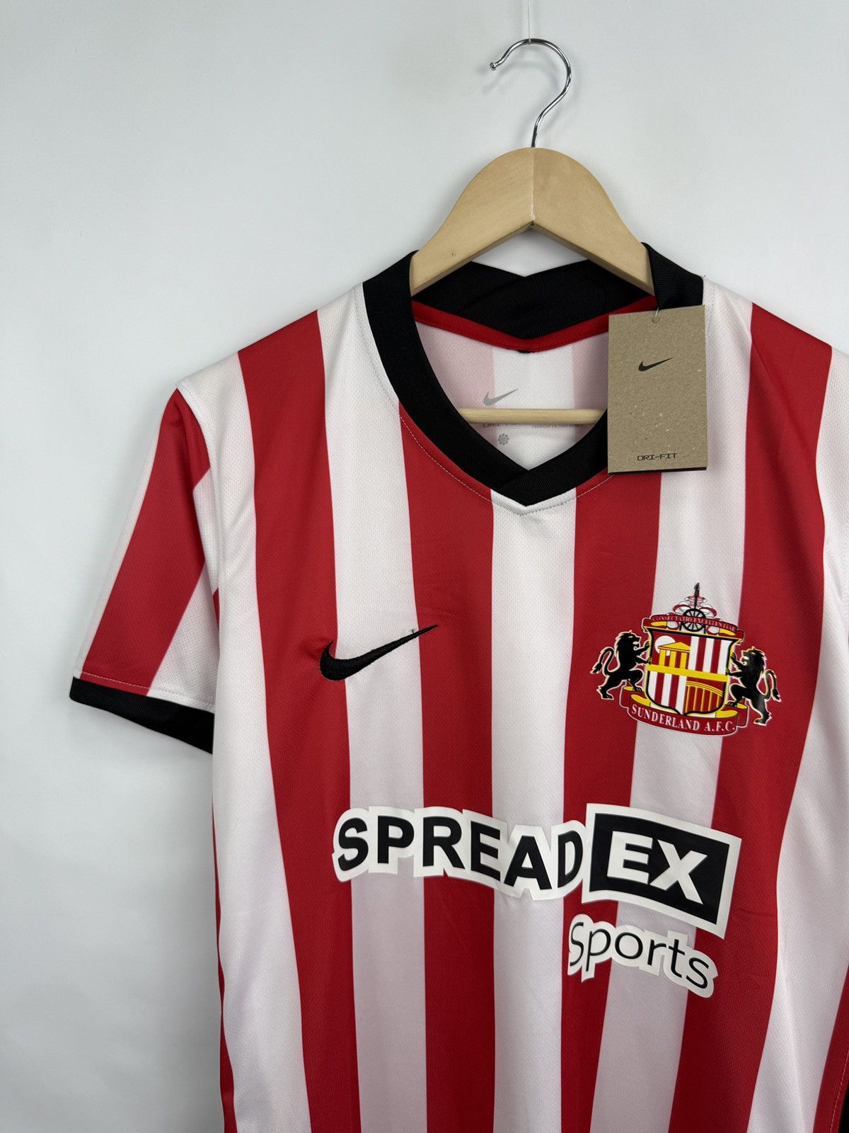Nike 🏴󠁧󠁢󠁥󠁮󠁧󠁿 Y2K Nike Sunderland Soccer Jersey T-Shirt Blokecore Rare Size US S / EU 44-46 / 1 - 2 Thumbnail
