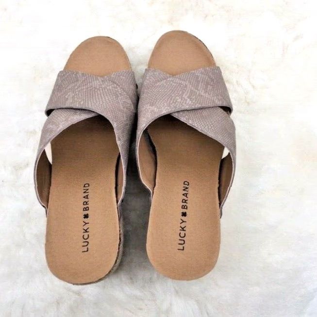 Lucky Brand VINTAGE Lucky Brand Women's Sandal Wedge Flat 7.5 Medium Gray Casual Shoes Size US 7.5 / IT 37.5 - 5 Thumbnail