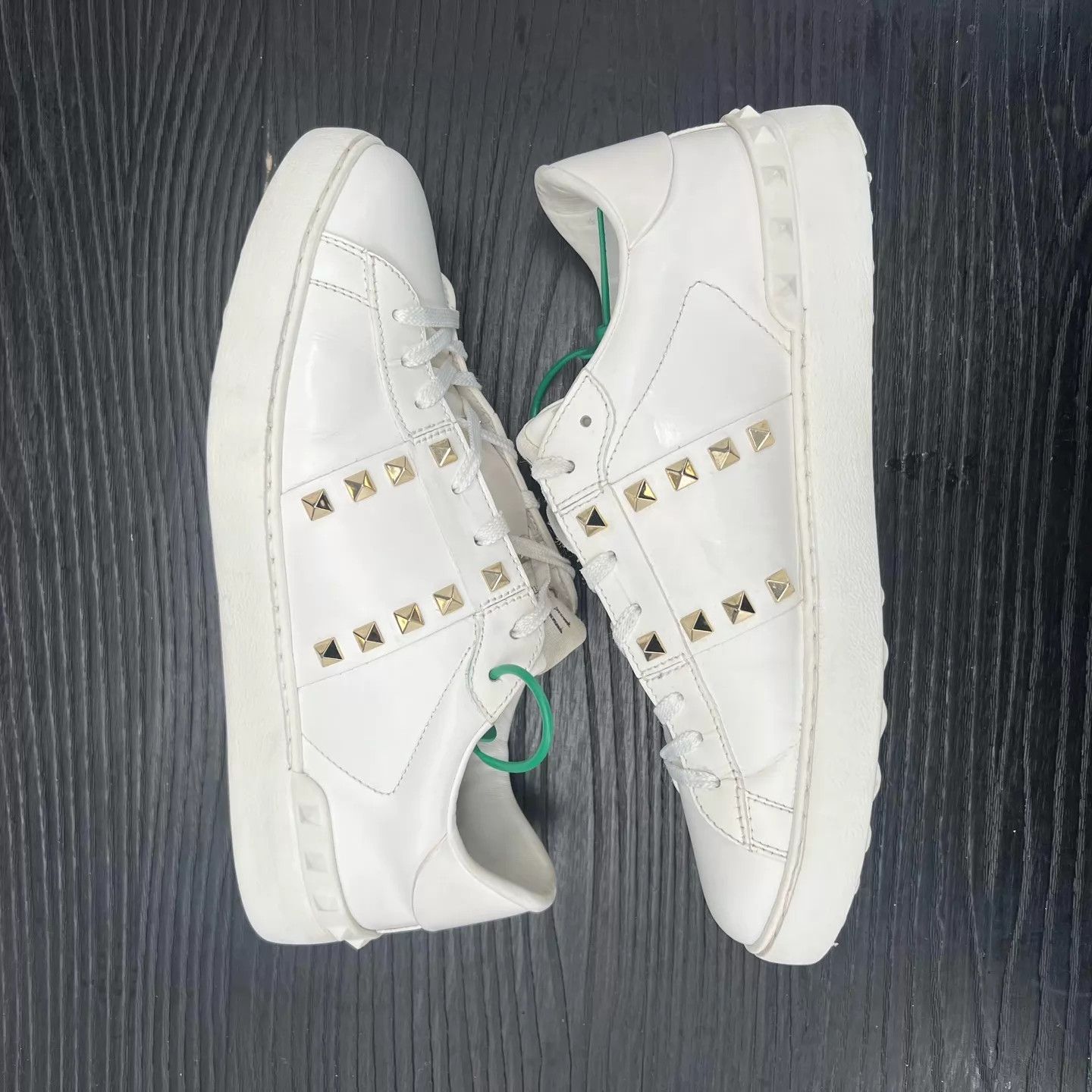 Valentino Valentino Rockstud White 41 Like New Size US 8 / EU 41 - 2 Thumbnail