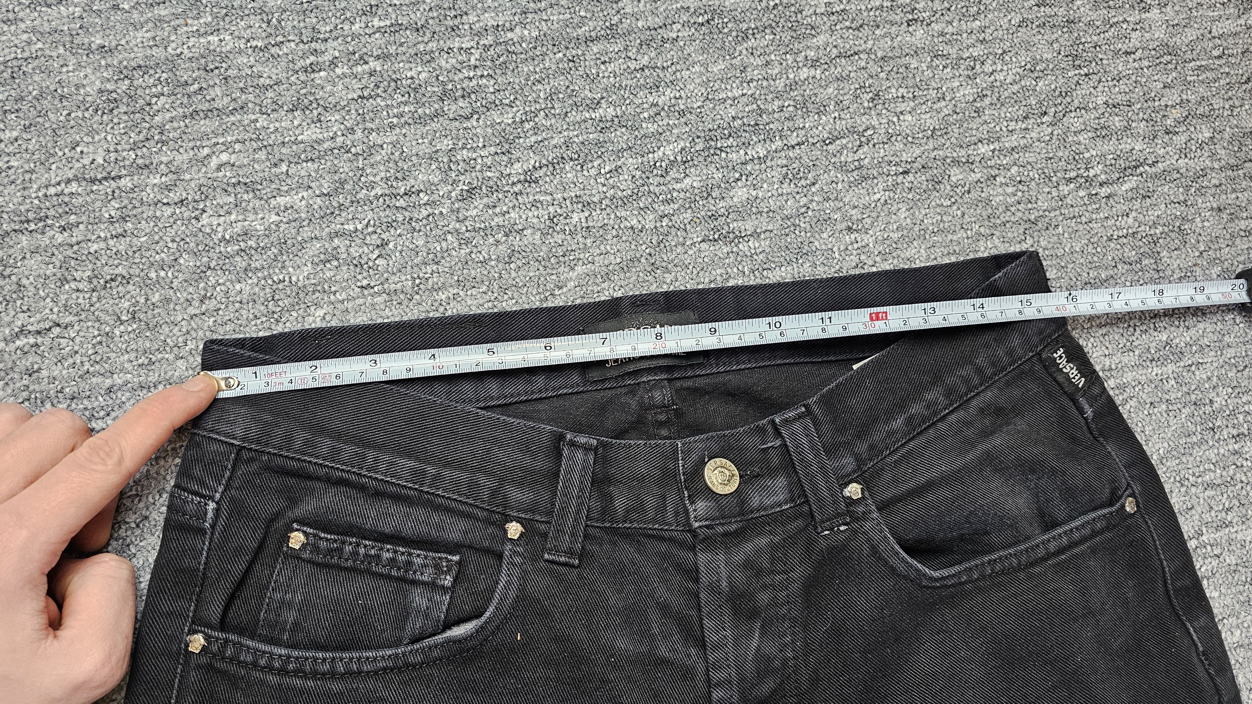 Versace Jeans Couture Versace Jeans Couture 90s Black Straight Denim Medusa 35 Size US 35 - 16 Thumbnail
