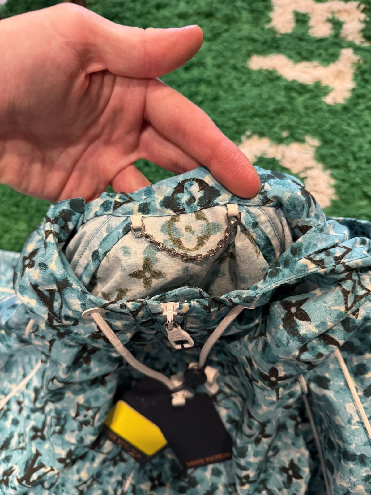 Louis Vuitton Louis Vuitton Mint Monogram Windbreaker DS Size 48 Size US M / EU 48-50 / 2 - 7 Thumbnail