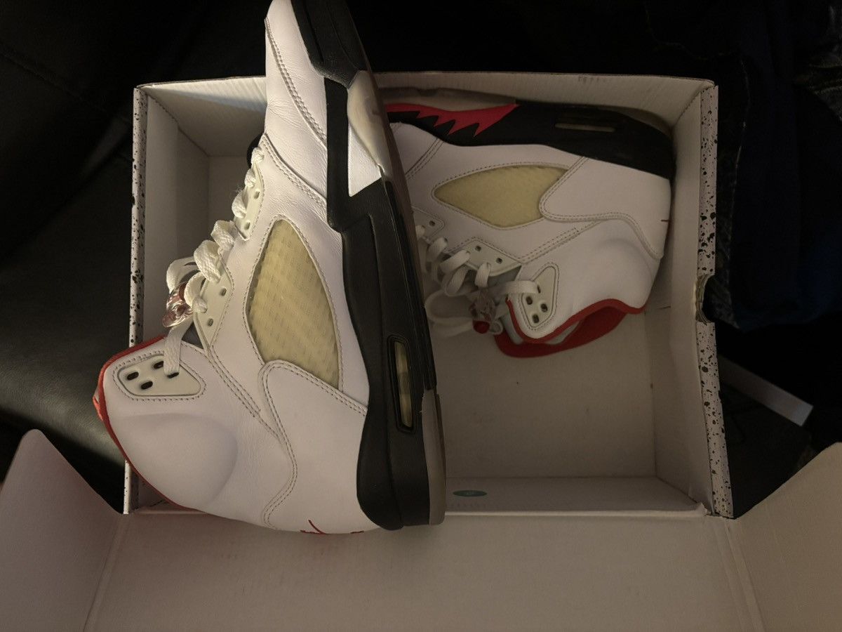 Jordan Brand Vintage nike air jordan 5 retros (true white) silver tounge Size US 11 / EU 44 - 4 Thumbnail