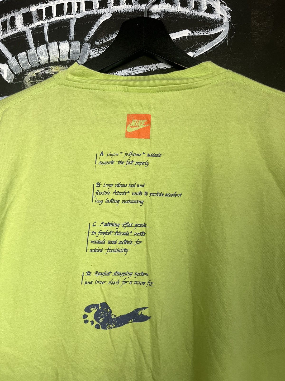 Nike × Vintage Vintage 90s Nike Logo Style T-shirt Size US L / EU 52-54 / 3 - 5 Thumbnail