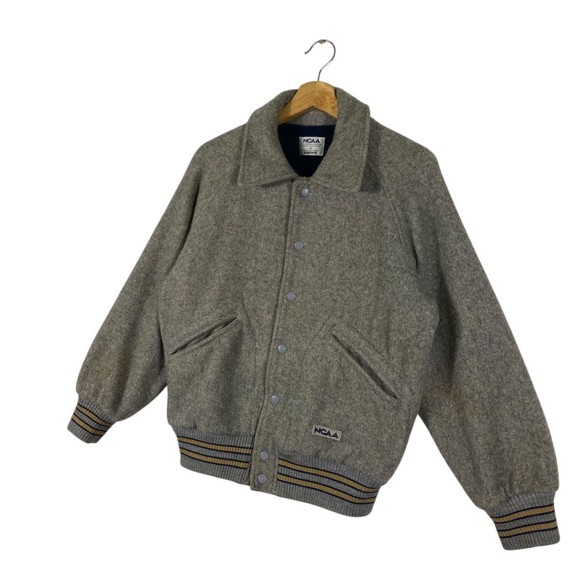 NCAA Vintage NCAA Varsity Wool Jacket M Size Grey Colour Size US M / EU 48-50 / 2 - 2 Thumbnail