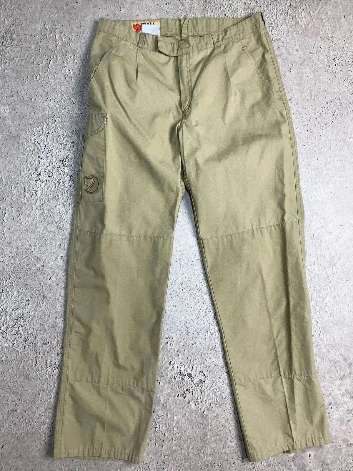 Fjallraven × Vintage Vintage Fjallraven Cargo Cropped Pants G-1000 Size US 31 - 6 Thumbnail