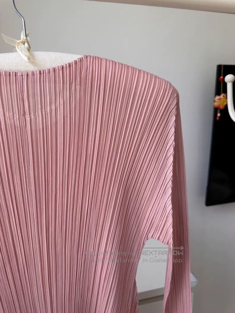 Issey Miyake Issey Miyake Pleated Long T-Shirt Pink Size L / US 10 / IT 46 - 7 Thumbnail