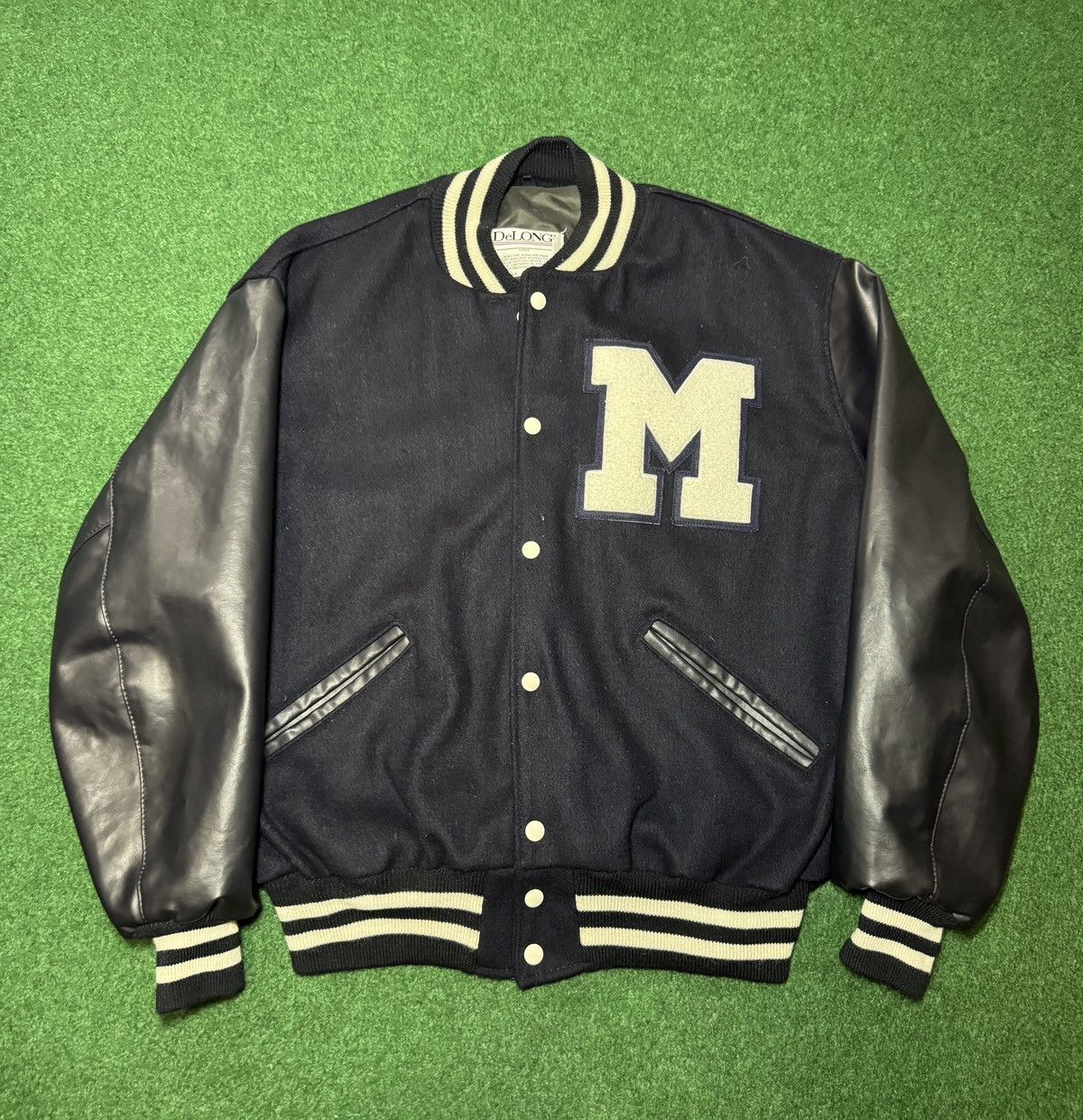 Delong Vtg 90s Delong Wool Blue White Varsity M Letterman Jacket Size US L / EU 52-54 / 3 - 1 Thumbnail