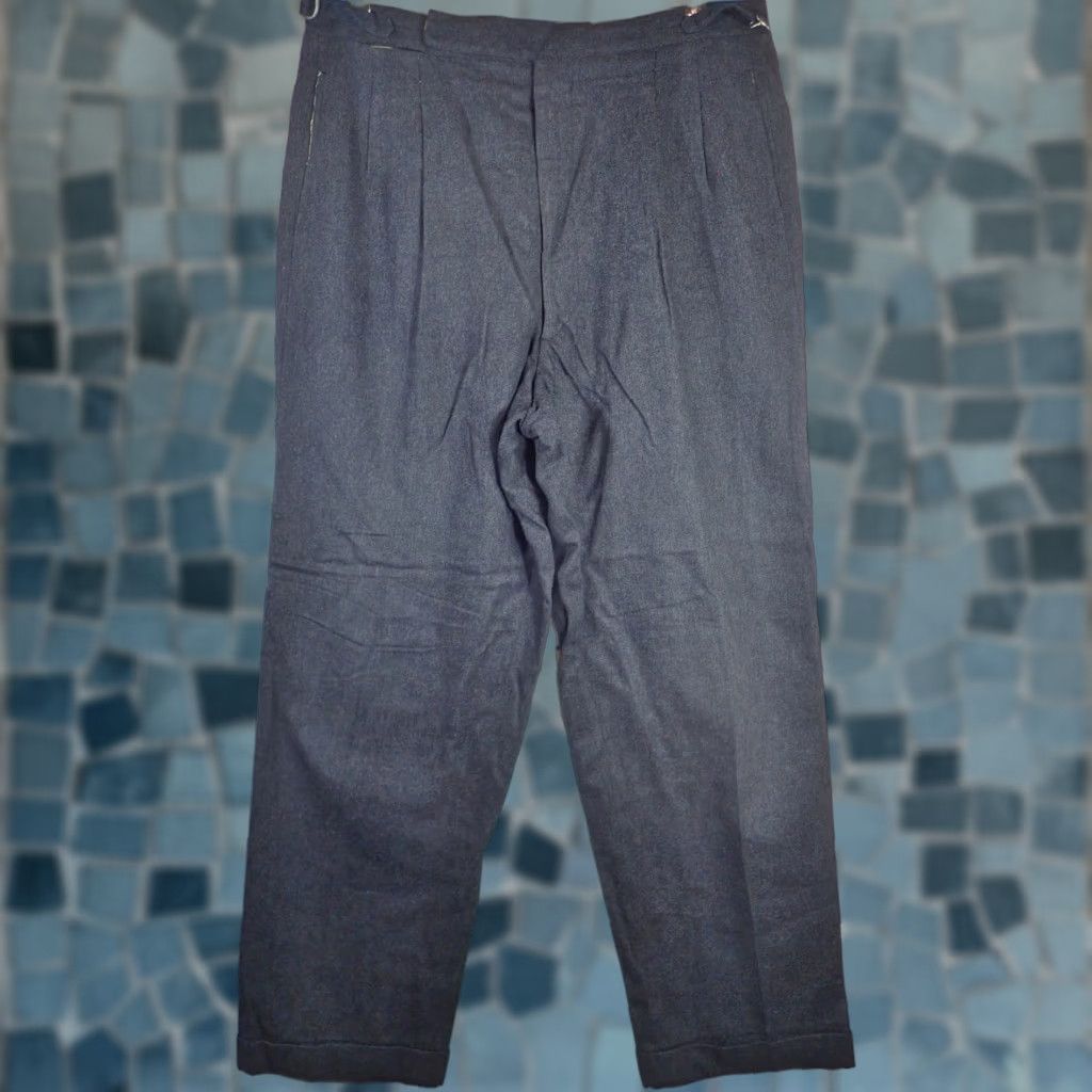 Vintage VINTAGE Rockabilly Black Wool Pleated Pants Pants 36x29 Dress Pants Men 1950s 60s Cuffed Leg Inseam 29 Size 36 Size US 36 / EU 52 - 1 Thumbnail