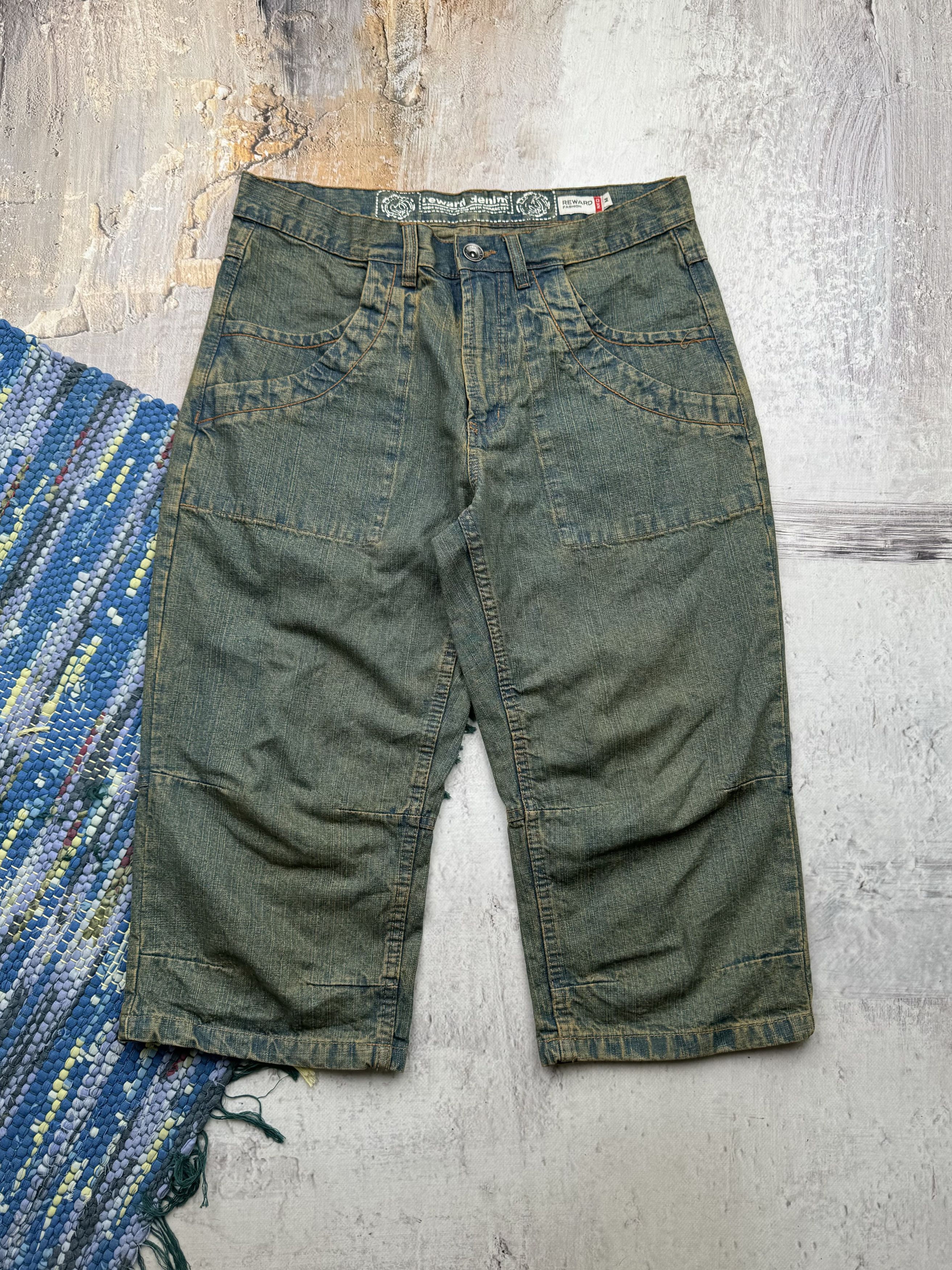 Japanese Brand Vintage Faded Long Wide Shorts A15D15(361) Size US 32 / EU 48 - 1 Thumbnail