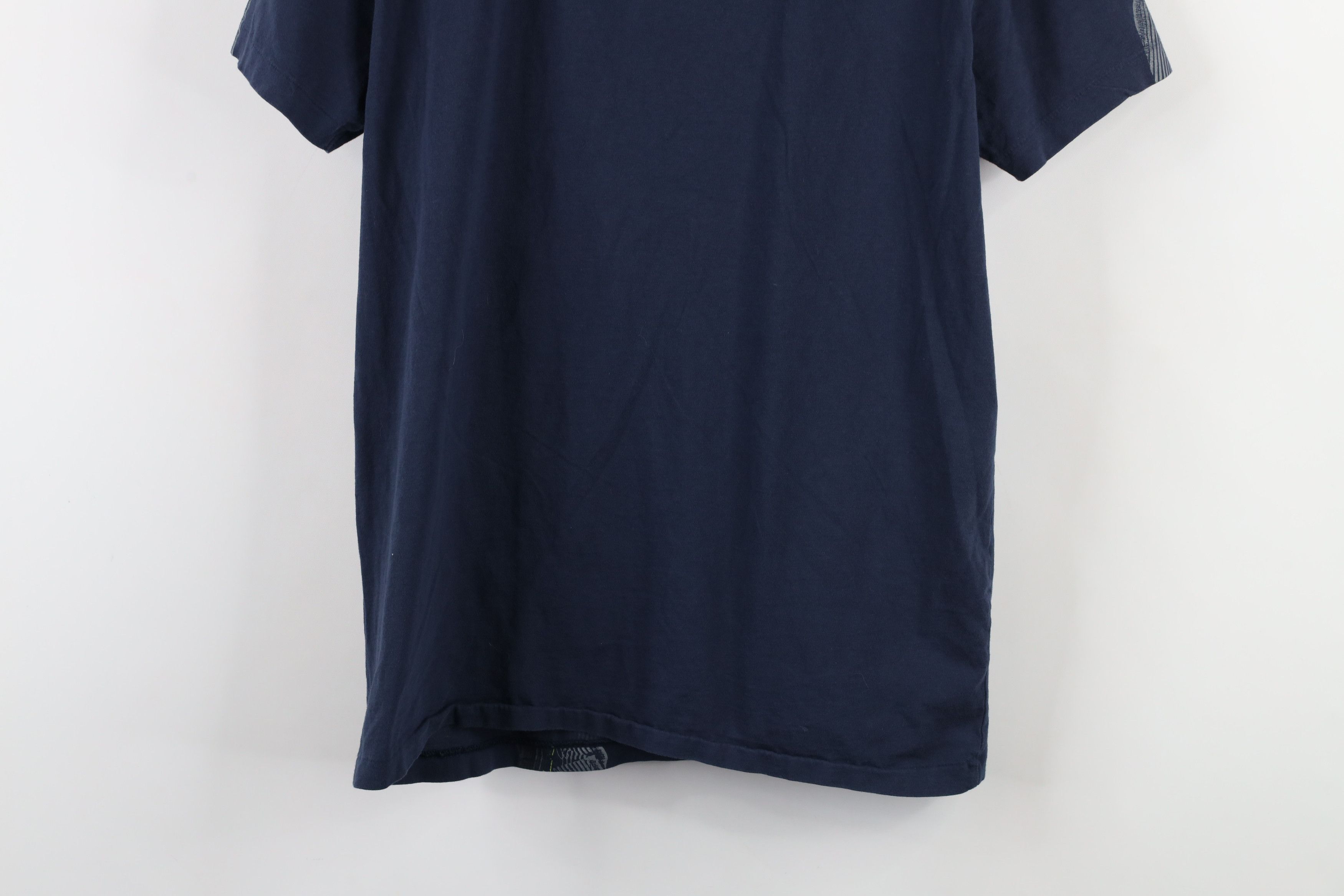 Armani Exchange × Vintage Armani Exchange Spell Out Ribbon V-Neck T-Shirt Navy Blue Size US S / EU 44-46 / 1 - 13 Thumbnail