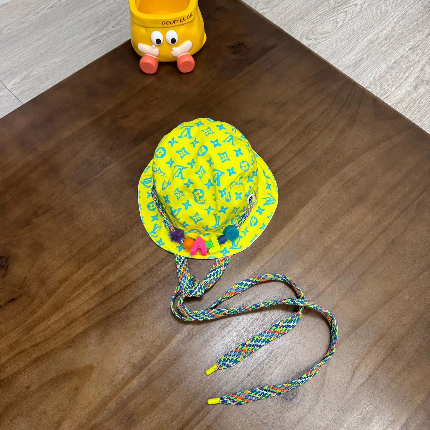 Louis Vuitton LV 2-sided neon green rainbow ribbon bucket hat OS Size ONE SIZE - 2 Thumbnail