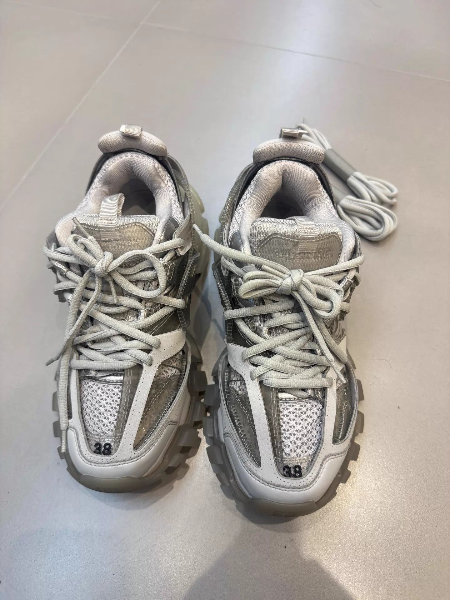 Balenciaga Balenciaga Track White/Gray Colorblock Clear Sole 38 Size US 7.5 / IT 37.5 - 2 Thumbnail