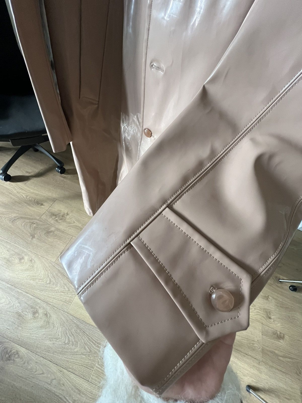 Gucci Gucci 2018 ready to wear Fall Vinyl Coat Size US L / EU 52-54 / 3 - 6 Thumbnail