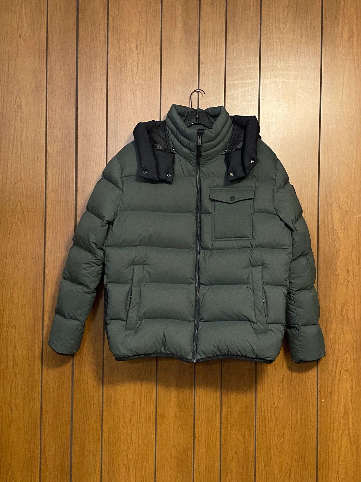 Moose Knuckles Moose Knuckles Bedstuy Puffer Jacket size L Size US L / EU 52-54 / 3 - 4 Thumbnail