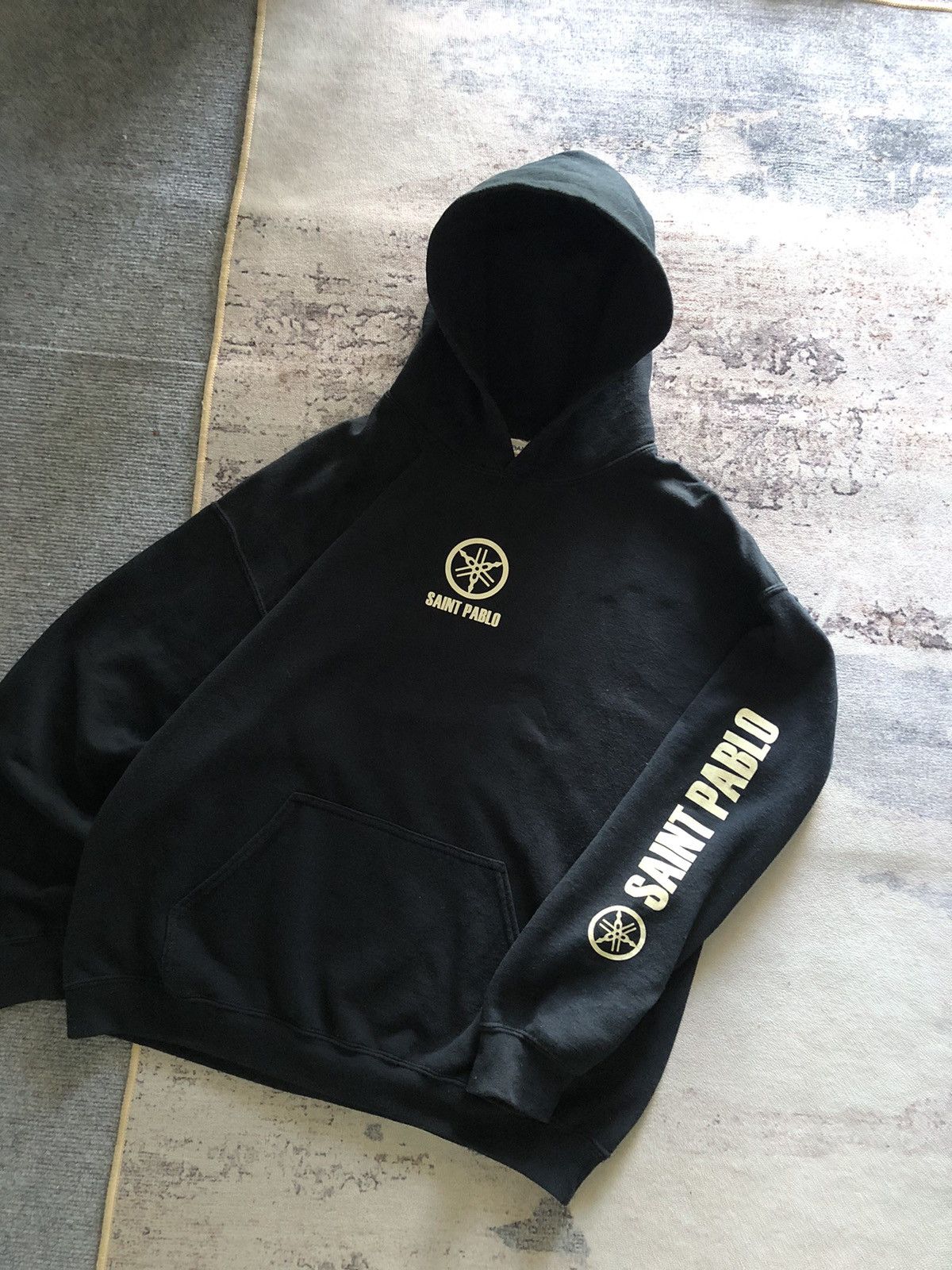 Kanye West × Vintage Saint Pablo Tour First Print Hoodie Size US L / EU 52-54 / 3 - 2 Thumbnail