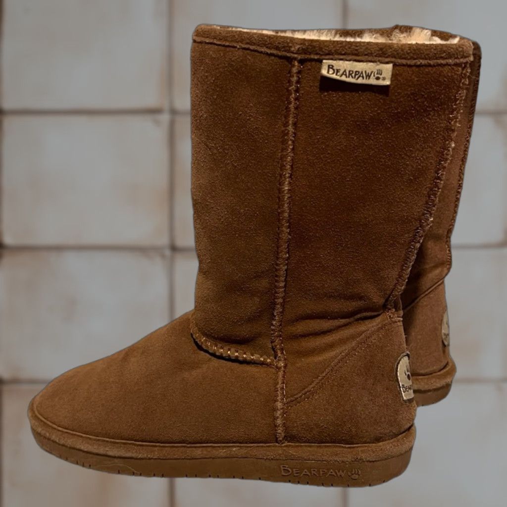 Vintage BEARPAW Emma Boot Women Suede Tan Lined Shearling Sheepskin 7, Outdoor Winter Fall Spring Bohemian Style Womens Size 28" / US 6 / IT 42 - 1 Thumbnail