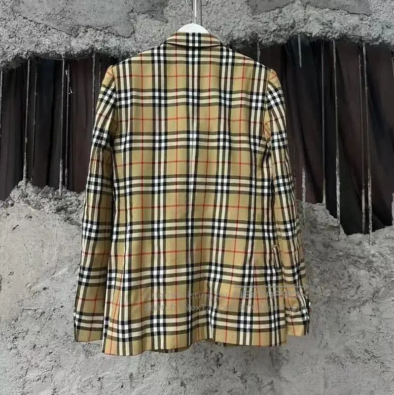 Burberry Burberry Plaid Long Sleeve Jacket for Men. Size US M / EU 48-50 / 2 - 9 Thumbnail
