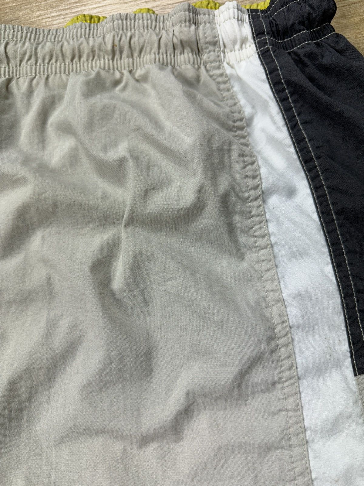 Nike × Vintage Vintage 90’s Nike Big Logo Nylon Shorts Size US 38 / EU 54 - 4 Thumbnail