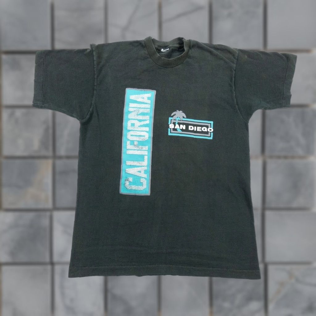 Vintage VINTAGE San Diego California Shirt Mens Large Black 90s Tee Crew Neck Short Sleeve Cotton Jersey Graphic Logo 90s Mens Large Black Size US L / EU 52-54 / 3 - 1 Thumbnail