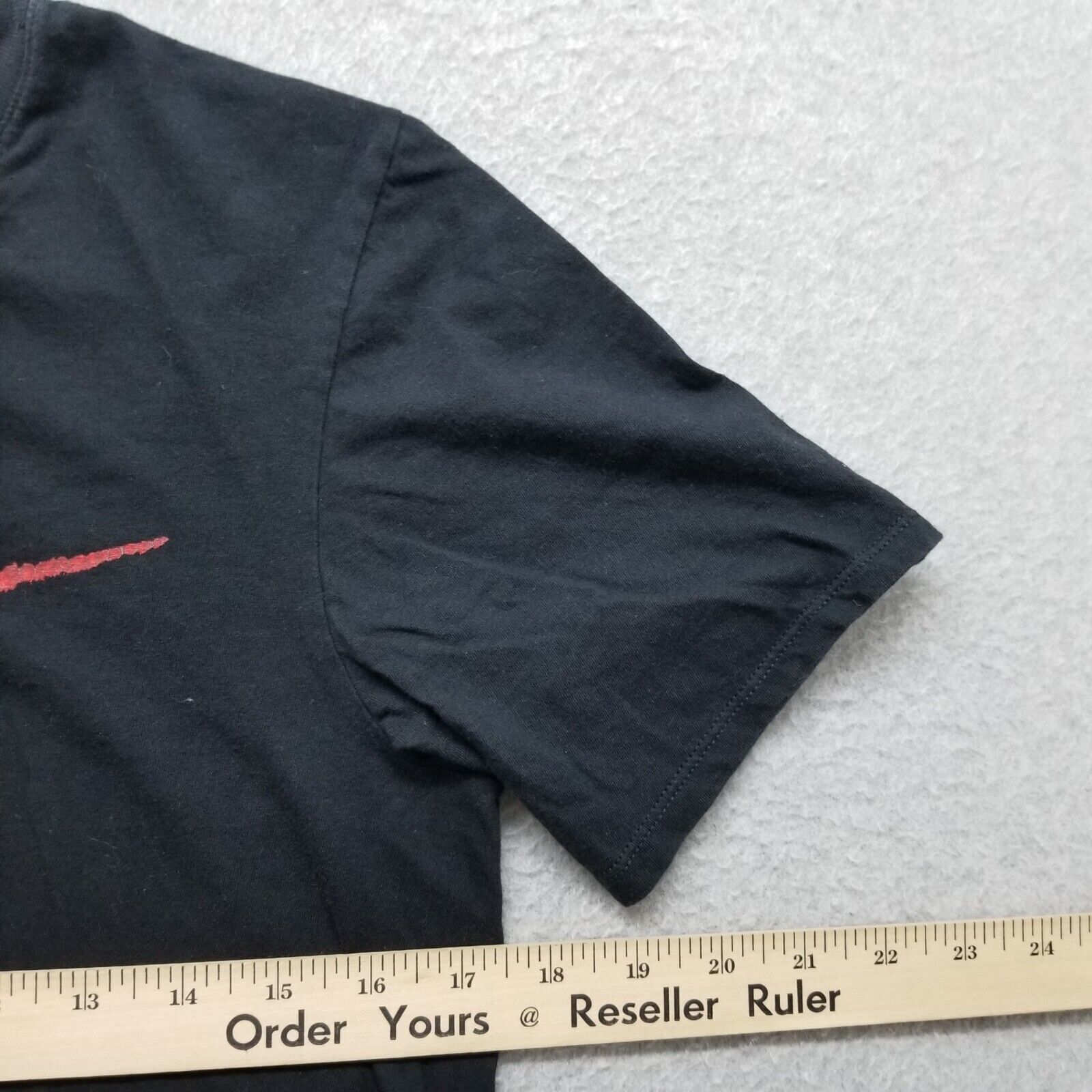 Nike Nike Shirt Womens Short Sleeve Crew Neck Central Swoosh Size S / US 4 / IT 40 - 6 Thumbnail