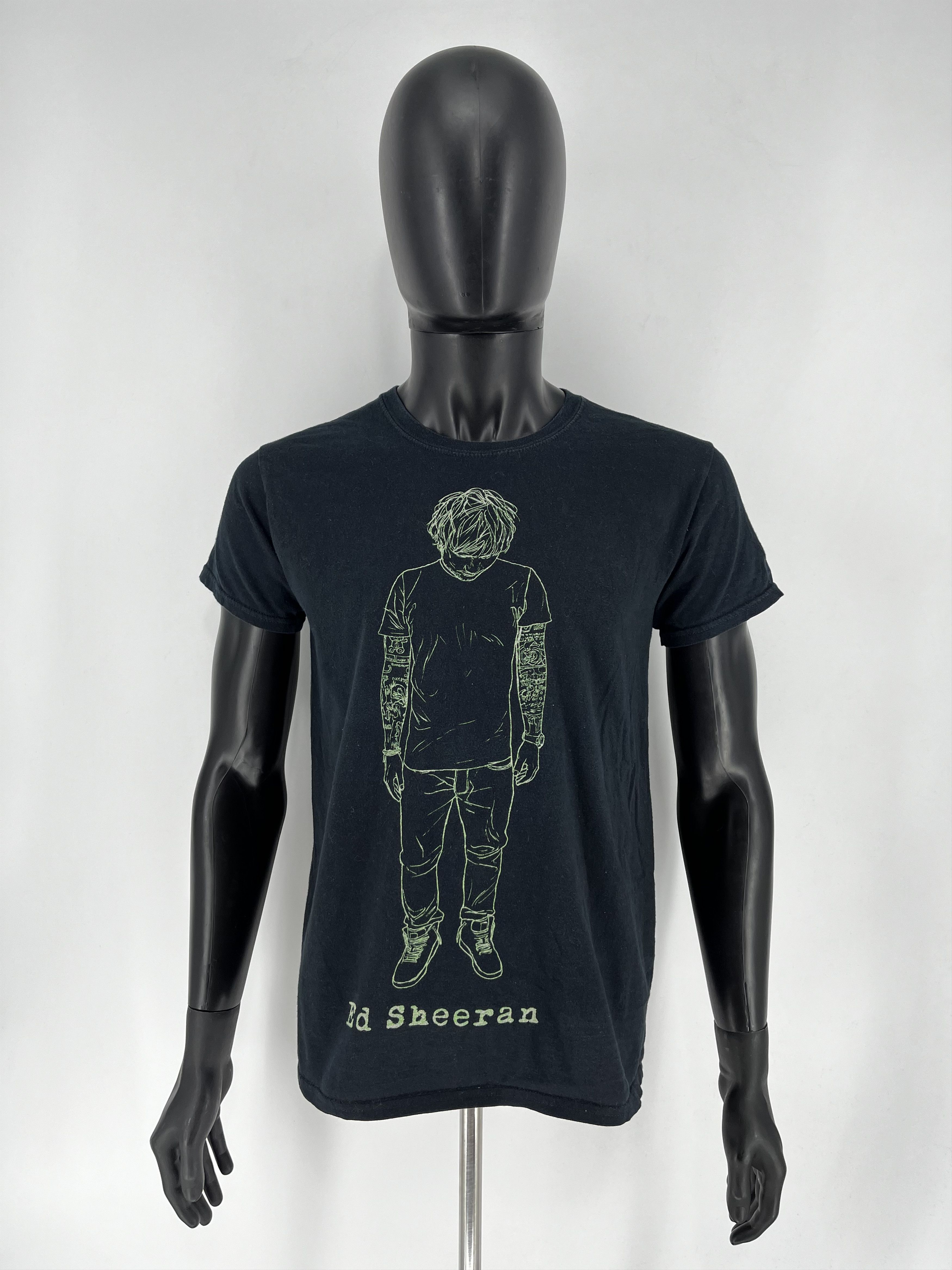 Band Tees Ed Sheeran Tour X T-Shirt Double Sided Size M Black Size US M / EU 48-50 / 2 - 2 Thumbnail