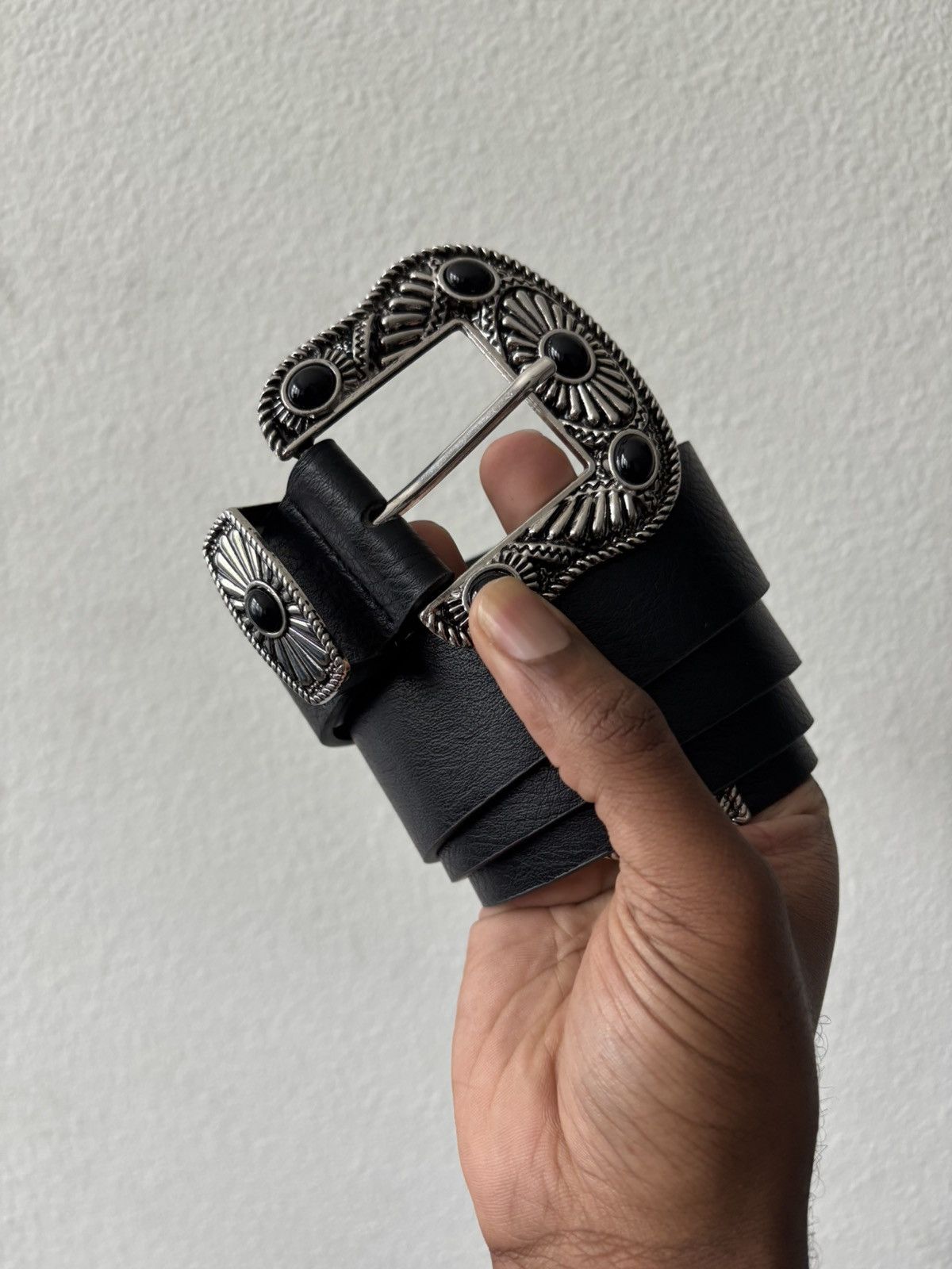 Vintage Grunge Style Leather Belt Silver Buckle Size ONE SIZE - 2 Thumbnail