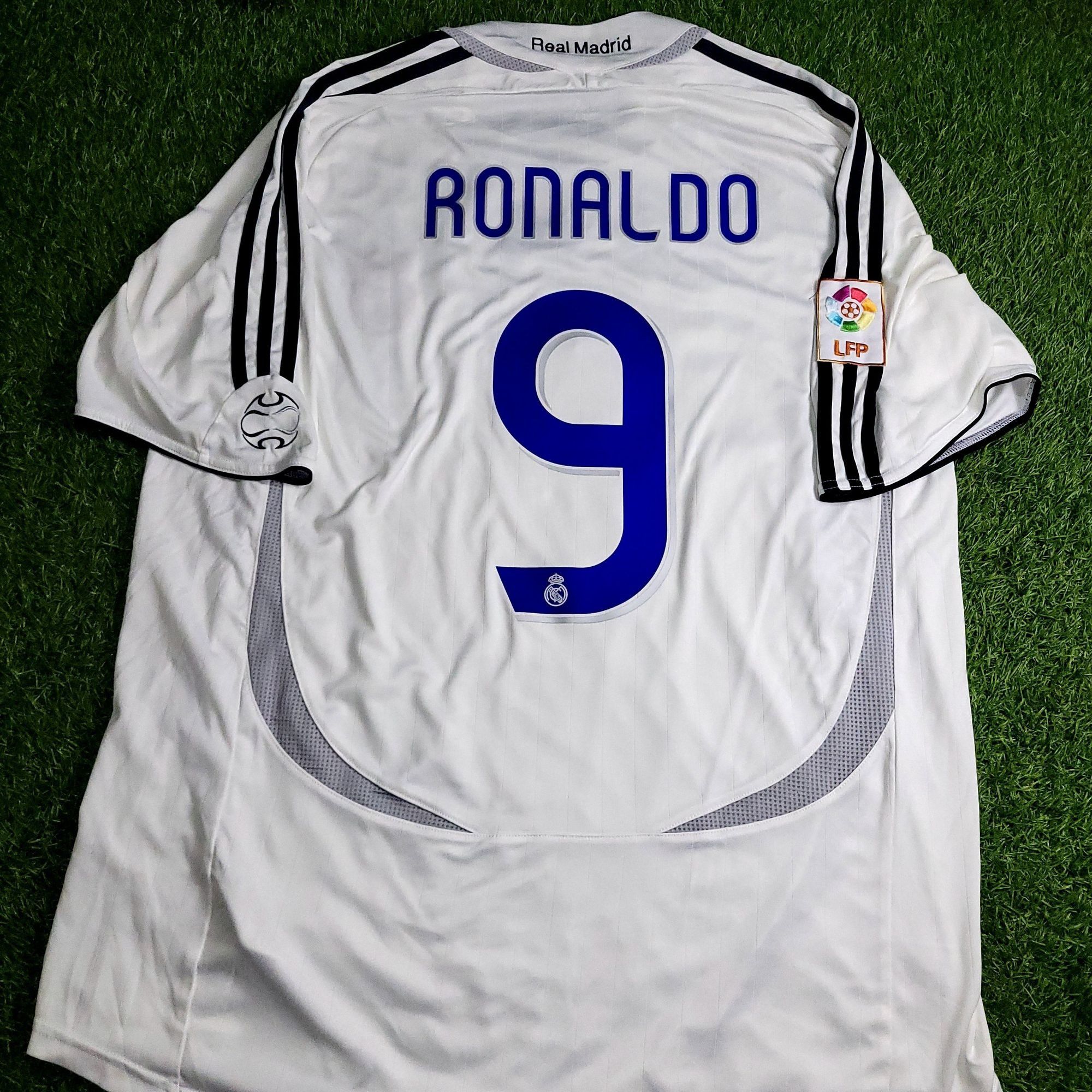 Adidas Ronaldo Real Madrid 2006 2007 Home Soccer Jersey Shirt XL Size US XL / EU 56 / 4 - 1 Thumbnail