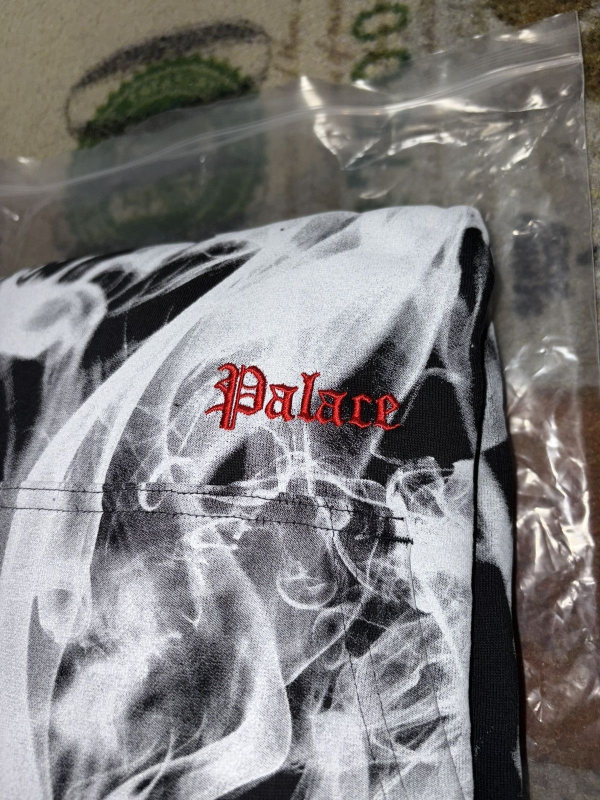 Palace Palace Smoked Hoodie Black Size US L / EU 52-54 / 3 - 3 Thumbnail