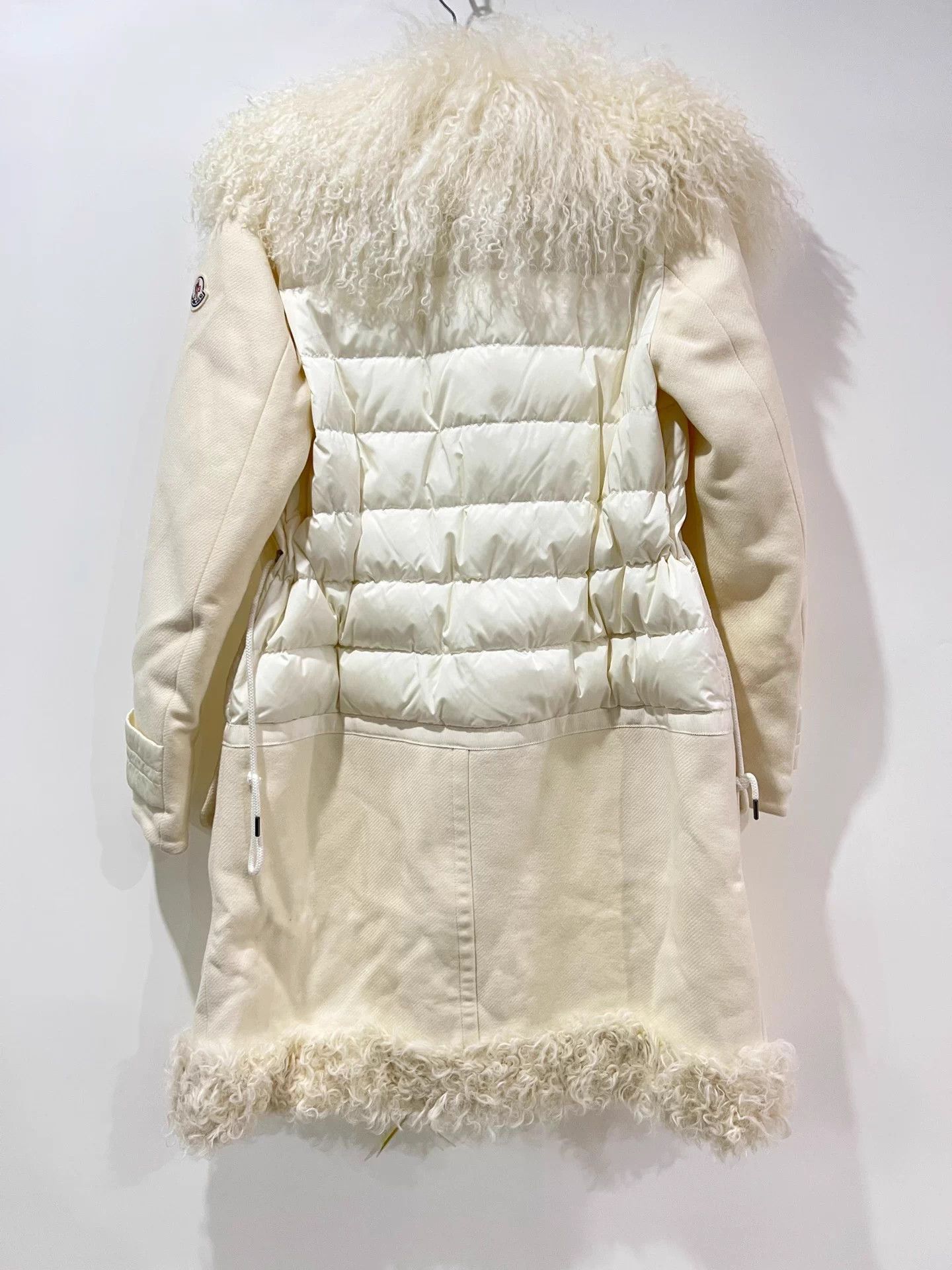 Moncler Moncler Annette Lamb Wool Sleeve Logo White Long Down Coat 1 Size S / US 4 / IT 40 - 2 Thumbnail