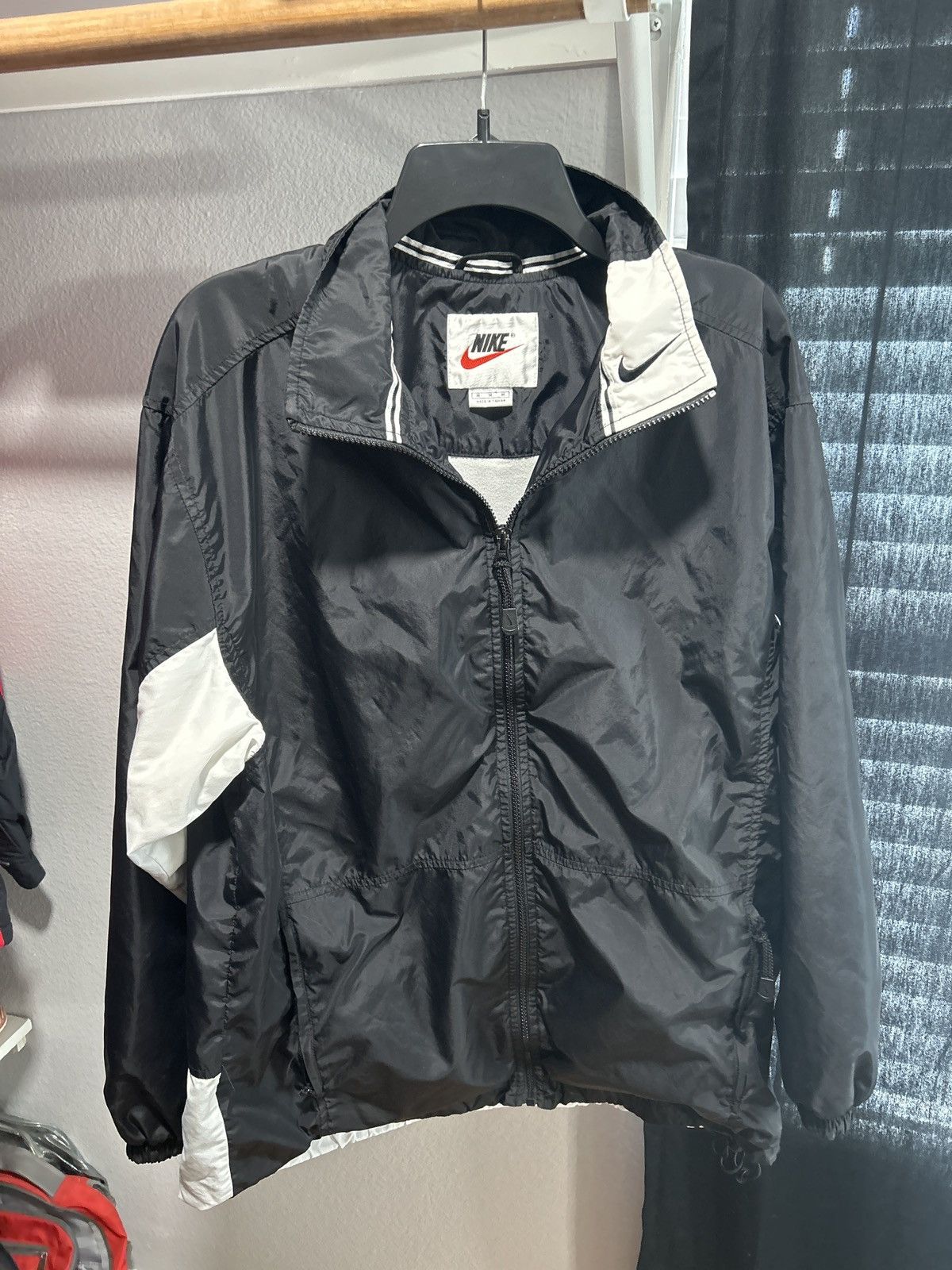 image of Nike Vintage Windbreaker in Black, Men's (Size Medium)