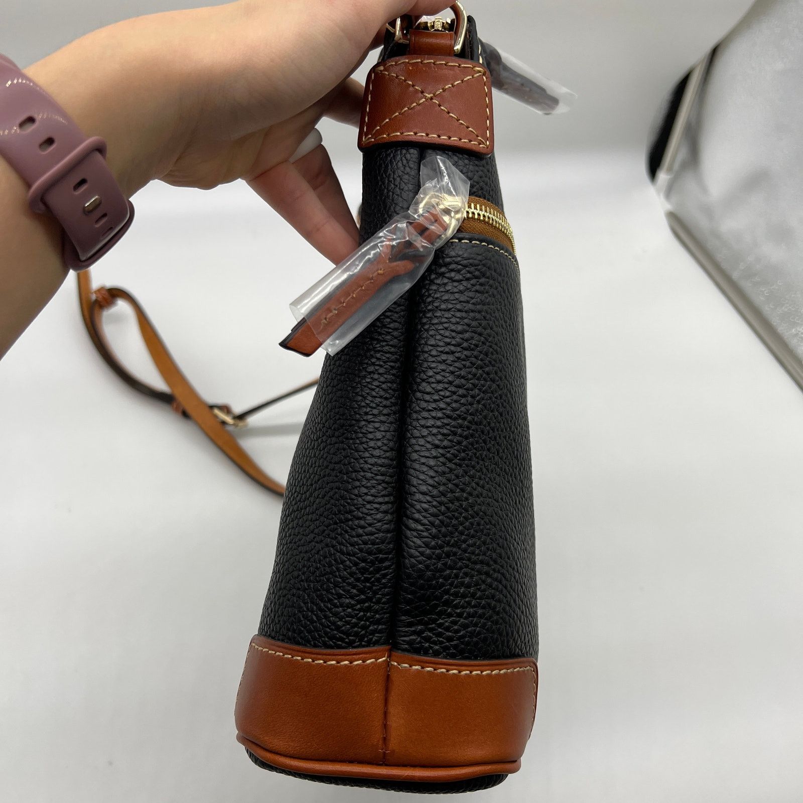 Dooney & Bourke Dooney & Bourke Pebble Leather Crossbody Purse Black Size ONE SIZE - 5 Thumbnail