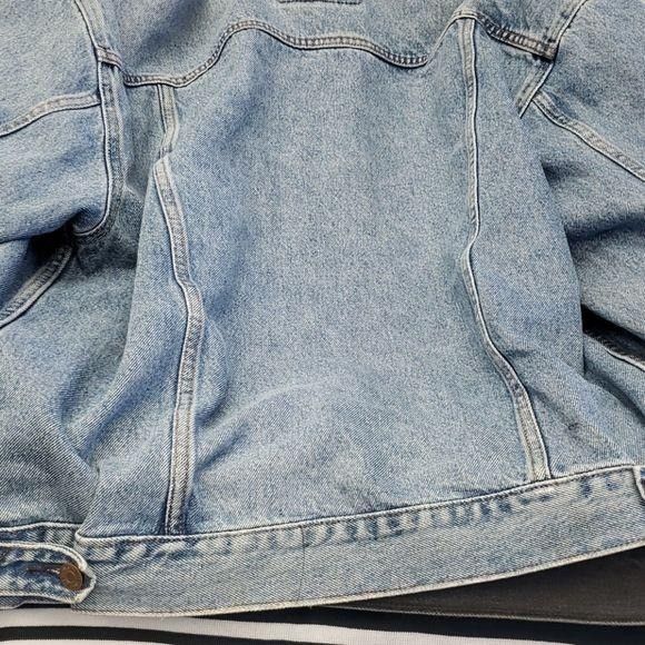 Levi's Levi's Distressed Jeans Jacket. Medium Size US M / EU 48-50 / 2 - 10 Thumbnail