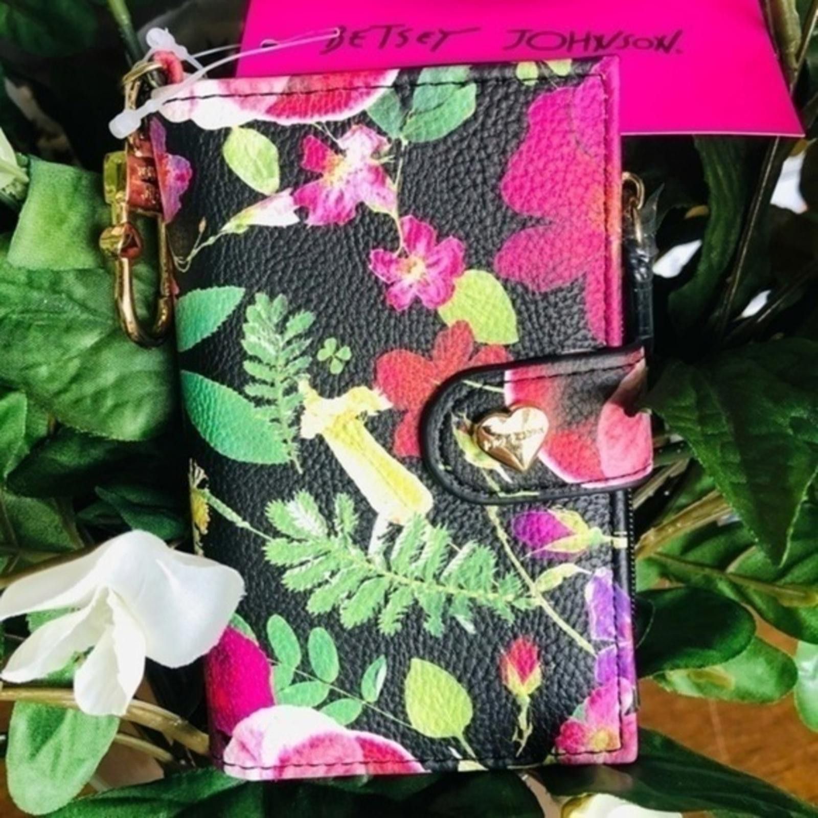 Betsey Johnson Betsey Johnson Floral Wallet NWT Size ONE SIZE - 1 Thumbnail