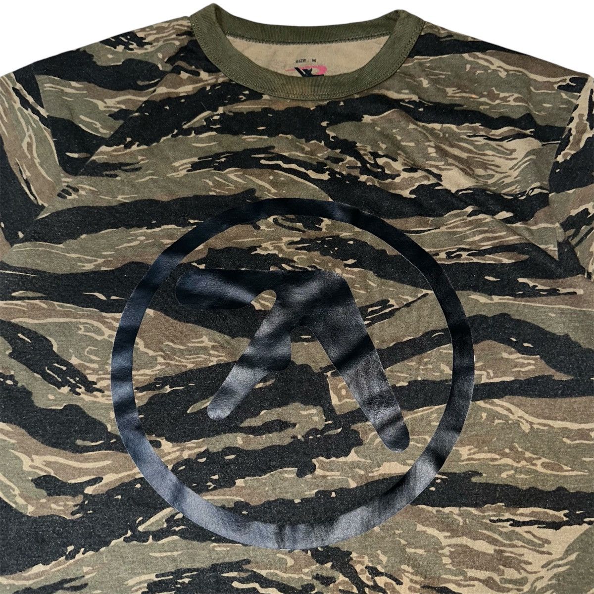 Band Tees Aphex Twin camouflage Fan made t shirt Size US M / EU 48-50 / 2 - 2 Thumbnail