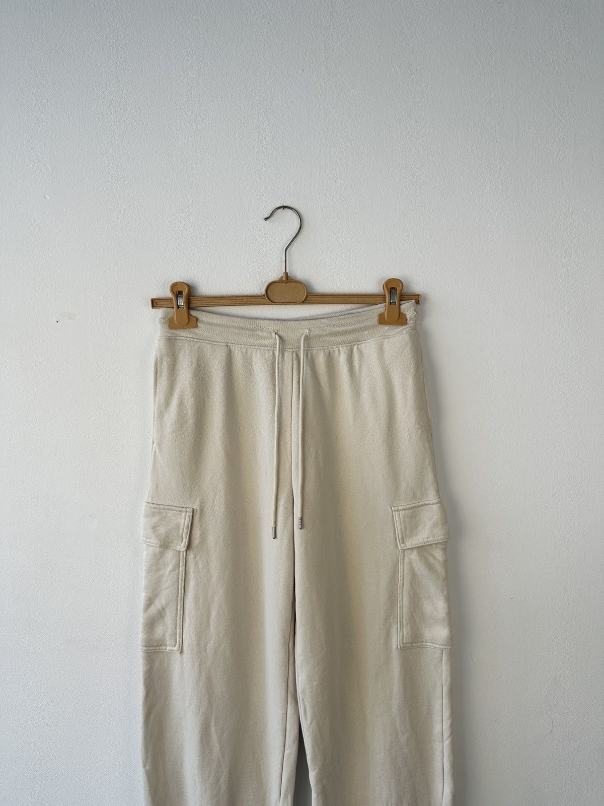 Uniqlo UNIQLO Cargo Jogger Sweatpants Beige Drawstring Cuffs Size 28" / US 6 / IT 42 - 3 Thumbnail