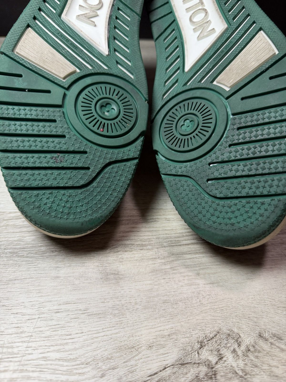 Louis Vuitton Louis Vuiton Trainer Green Size US 6 / EU 39 - 9 Thumbnail