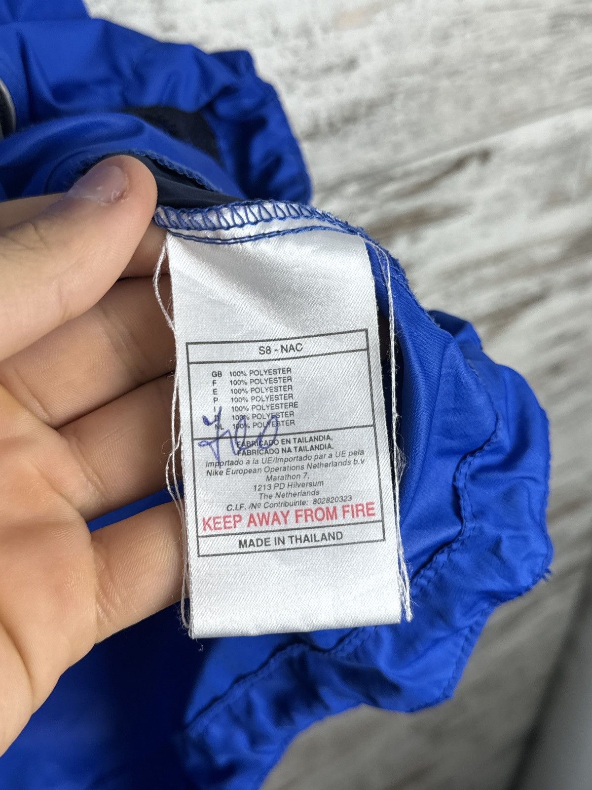 Nike Mens Vintage Nike track jacket swoosh nylon navy Olympic y2k Size US L / EU 52-54 / 3 - 11 Thumbnail