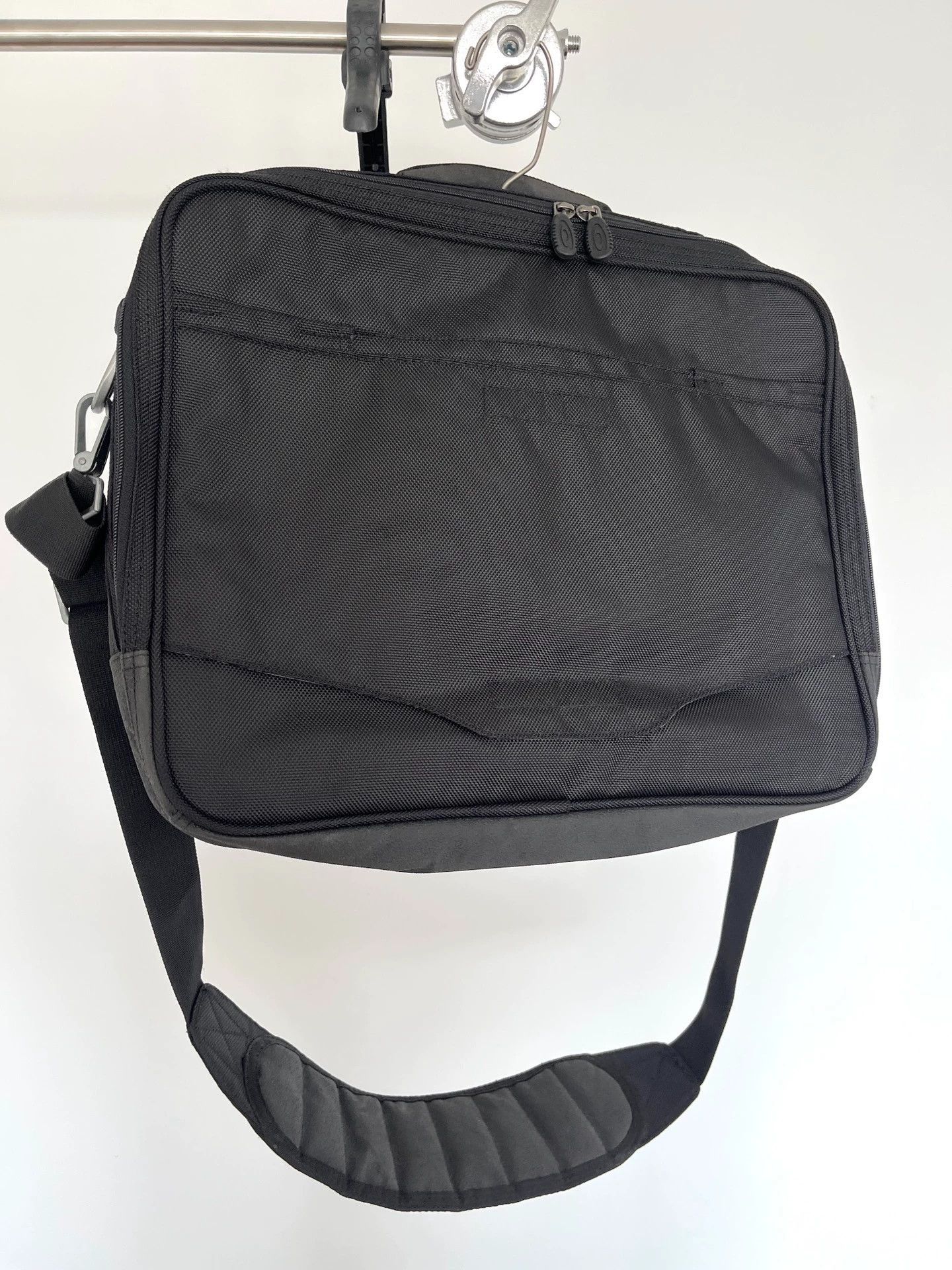 Oakley Vintage Oakley Shoulder Bag Size ONE SIZE - 2 Thumbnail
