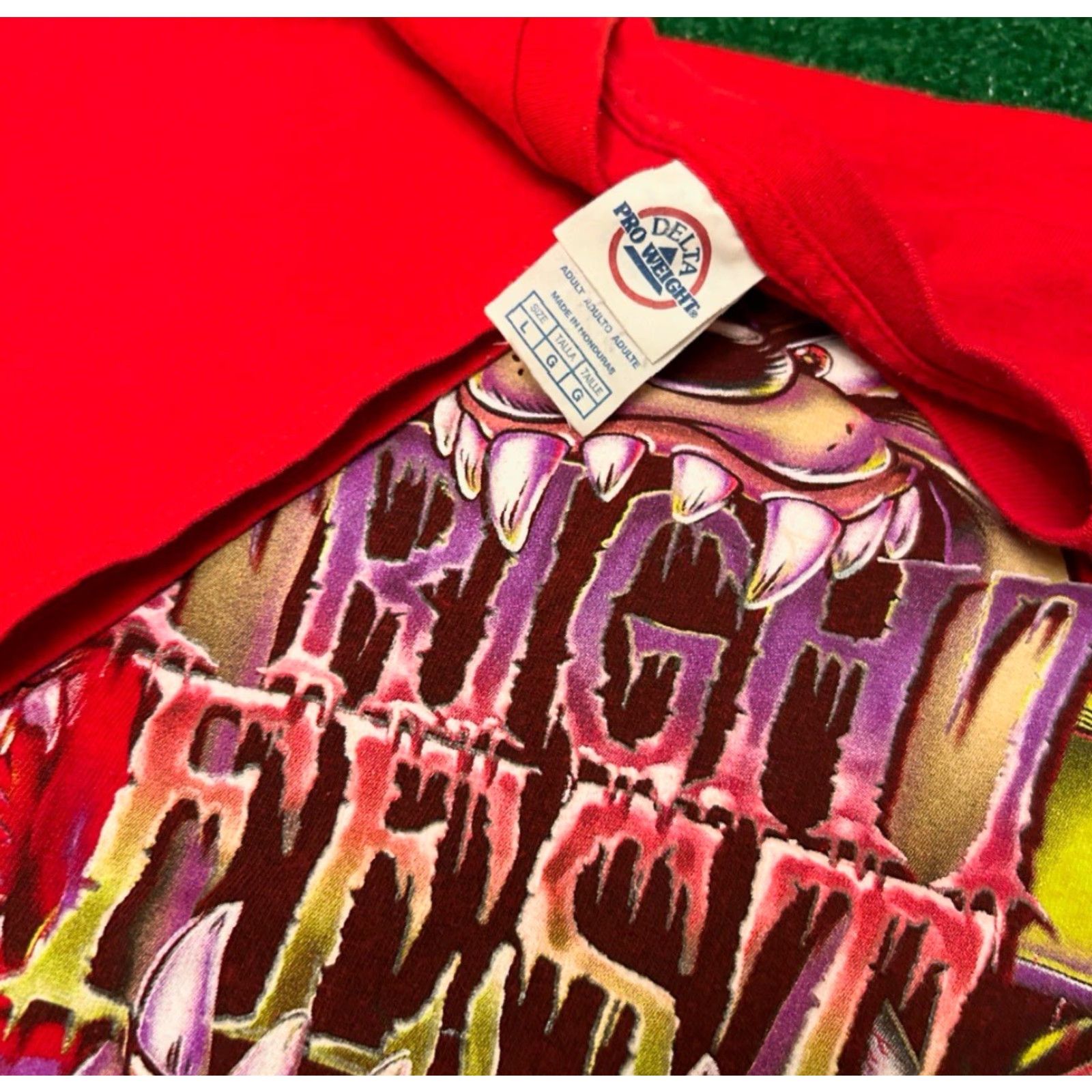Vintage VINTAGE Looney Tunes Fright Fest Shirt Six Flags Mens L Red 90s Halloween Horror Cartoon Bugs Bunny Taz Shirt Mens L Size US L / EU 52-54 / 3 - 2 Thumbnail