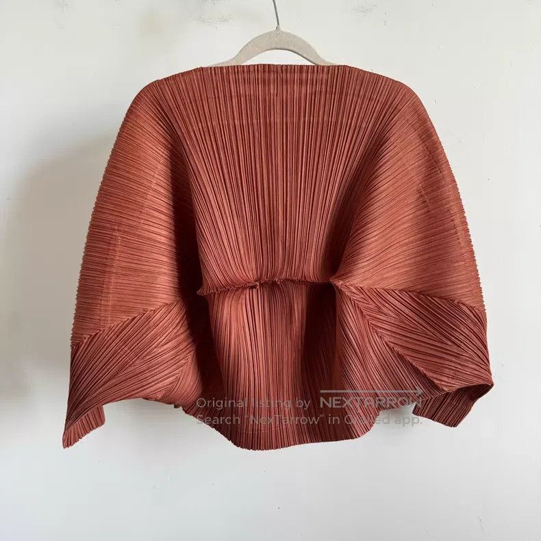 Issey Miyake Issey Miyake size:one size Red Long-Sleeve Top Size XXS / US 00 / IT 34 - 2 Thumbnail