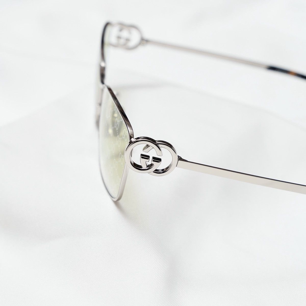 Gucci GUCCI GG2045S 004 SUNGLASSES Size ONE SIZE - 3 Thumbnail