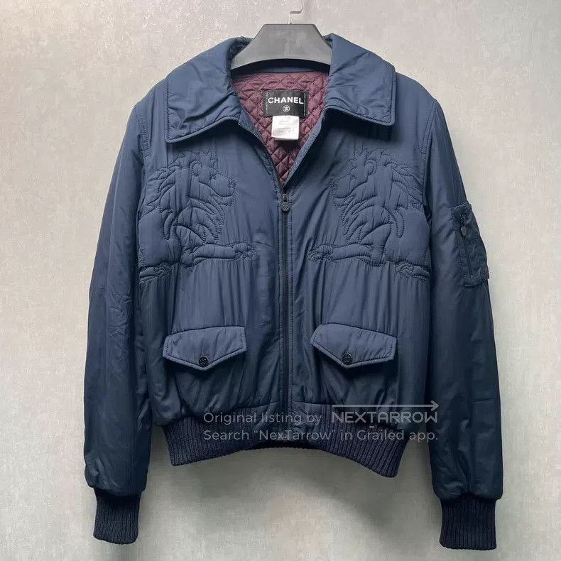 Chanel Chanel Deep Blue Puffer Jacket with Lion Print Size XS / US 0-2 / IT 36-38 - 1 Thumbnail