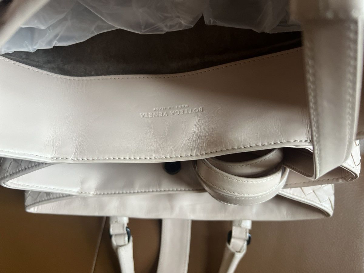 Bottega Veneta Bottega Veneta Intrecciato Nappa Small Roma Leather Tote Size ONE SIZE - 25 Thumbnail