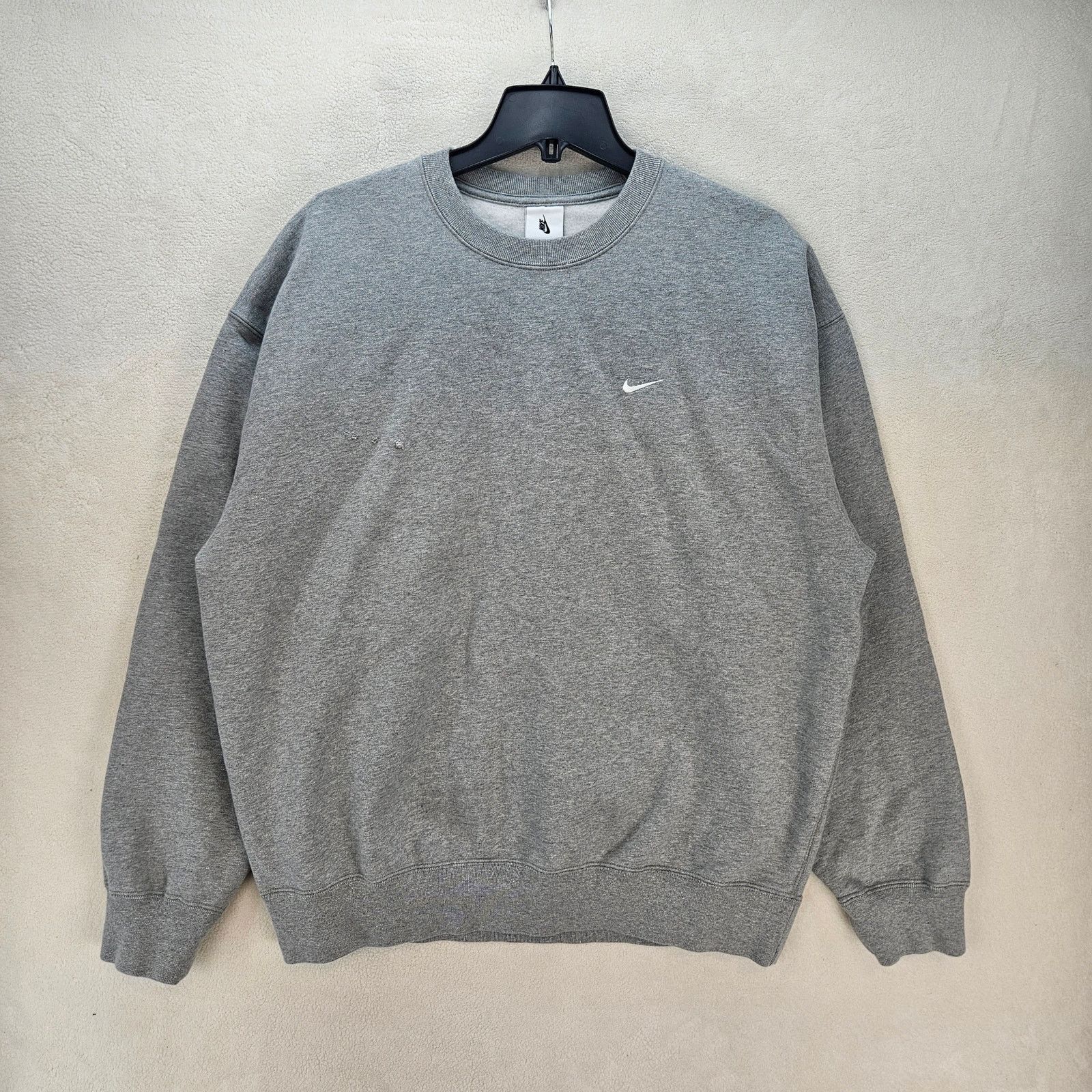 Nike NIKE MEN'S LARGE SOLO SWOOSH GREY FLEECE CREWNECK SWEATSHIRT Size US L / EU 52-54 / 3 - 1 Thumbnail