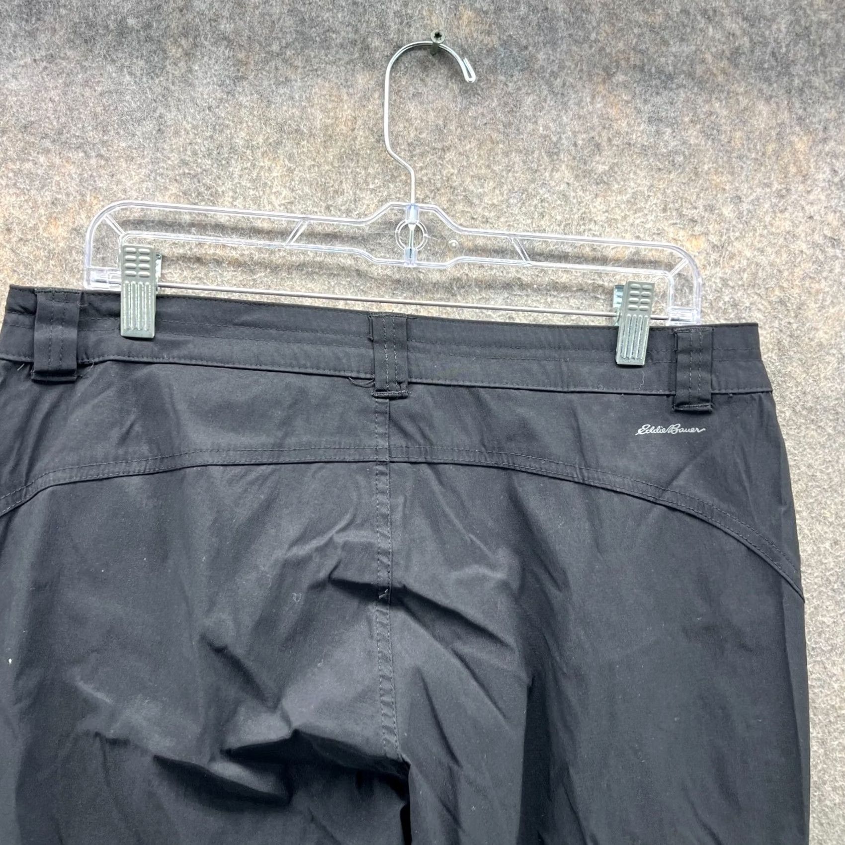 Eddie Bauer VINTAGE? Eddie Bauer Pants Women 12 Black Capri Flat Front Stretch Knit Casual Daily Style Ladies Regular Inseam 19 Black Size 34" / US 12 / IT 48 - 5 Thumbnail