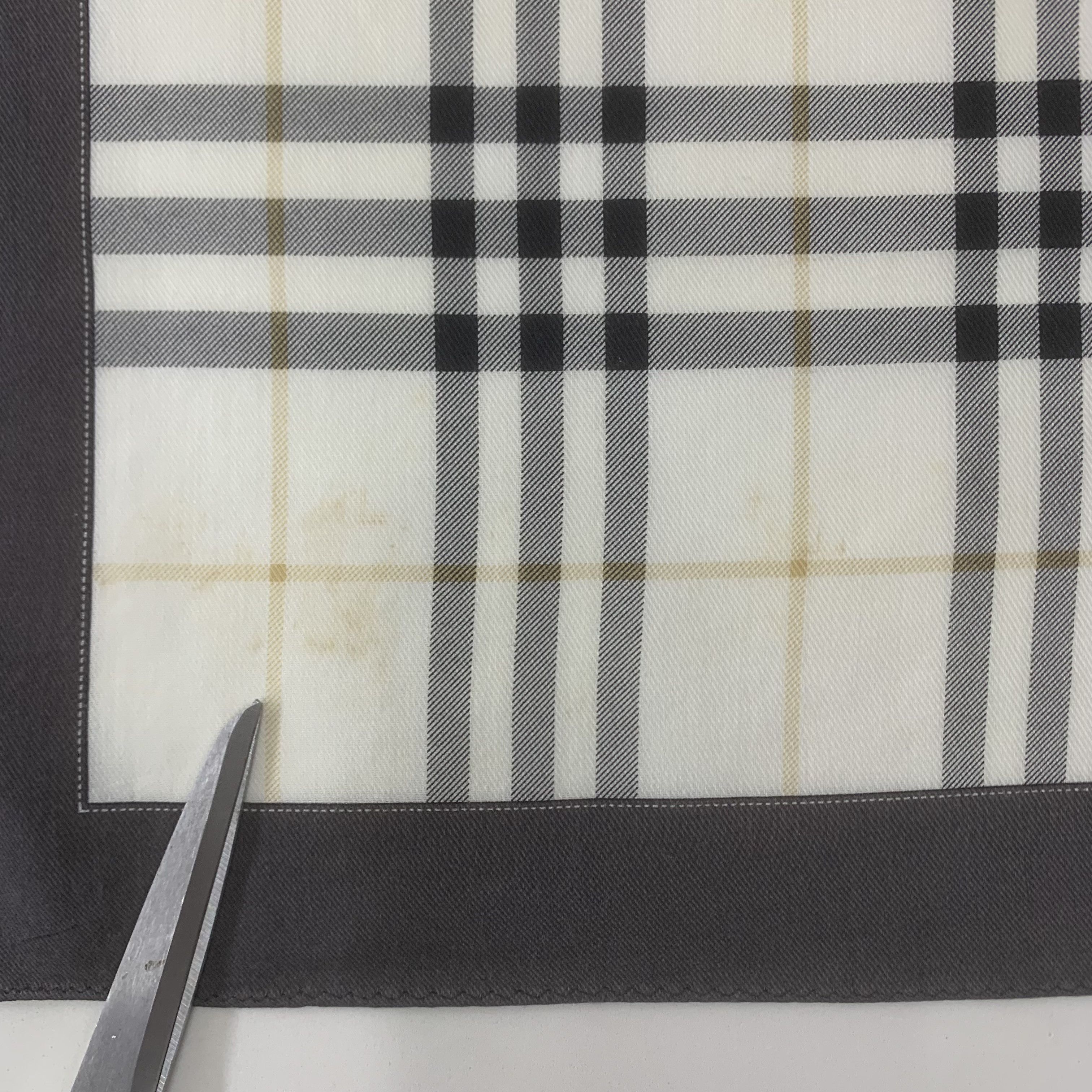 Burberry Burberry Handkerchief Bandana Neckerchief Pocket Square Size ONE SIZE - 5 Thumbnail